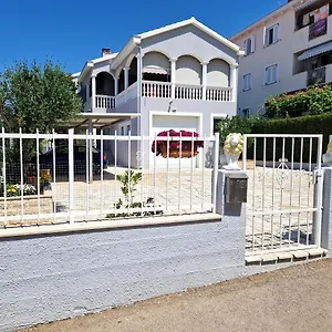 Cosy Near The Guest house