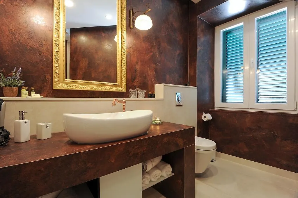 Silver & Gold Luxury Rooms Zadar