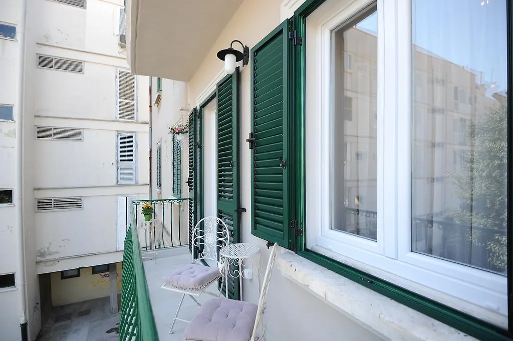 Silver & Gold Luxury Rooms Zadar